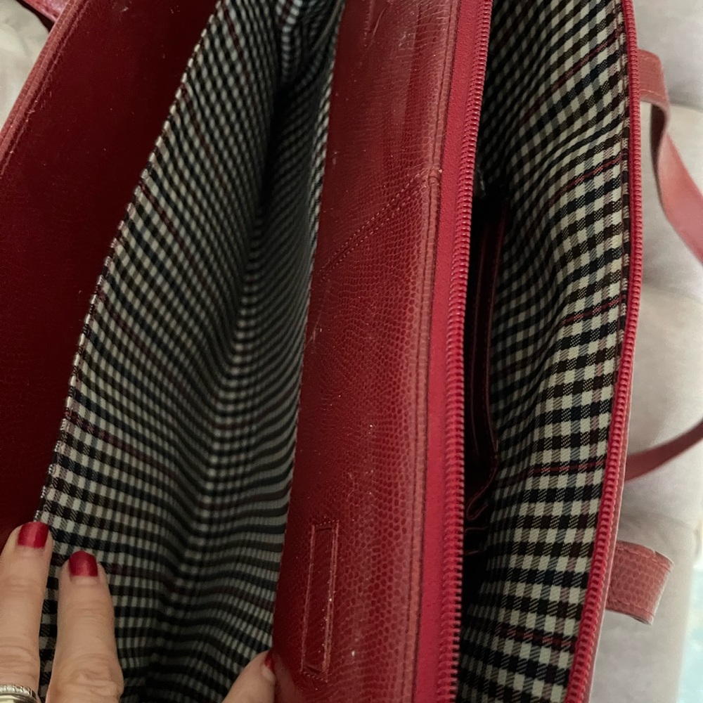 Red tote or computer bag - Picture 4 of 14